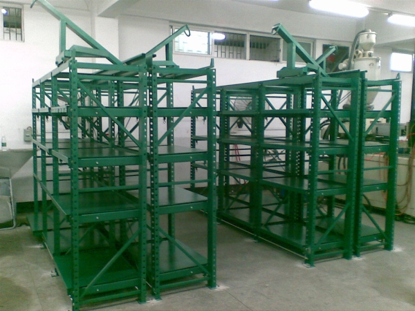 带天车模具架
