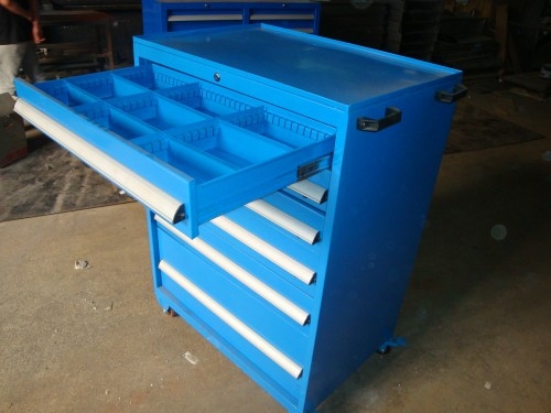 六抽工具车
