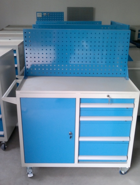 四抽单门工具车