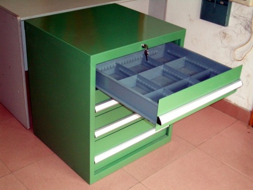 四抽工具柜